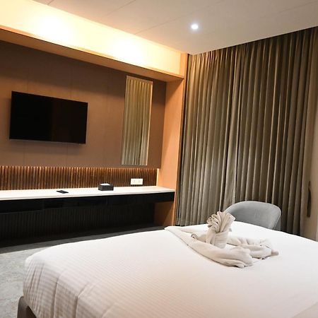 Vantara Suites Vellore Kültér fotó