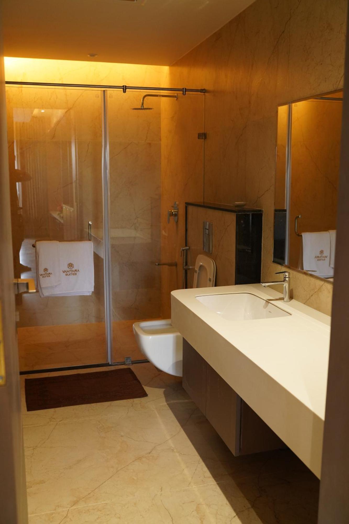 Vantara Suites Vellore Kültér fotó