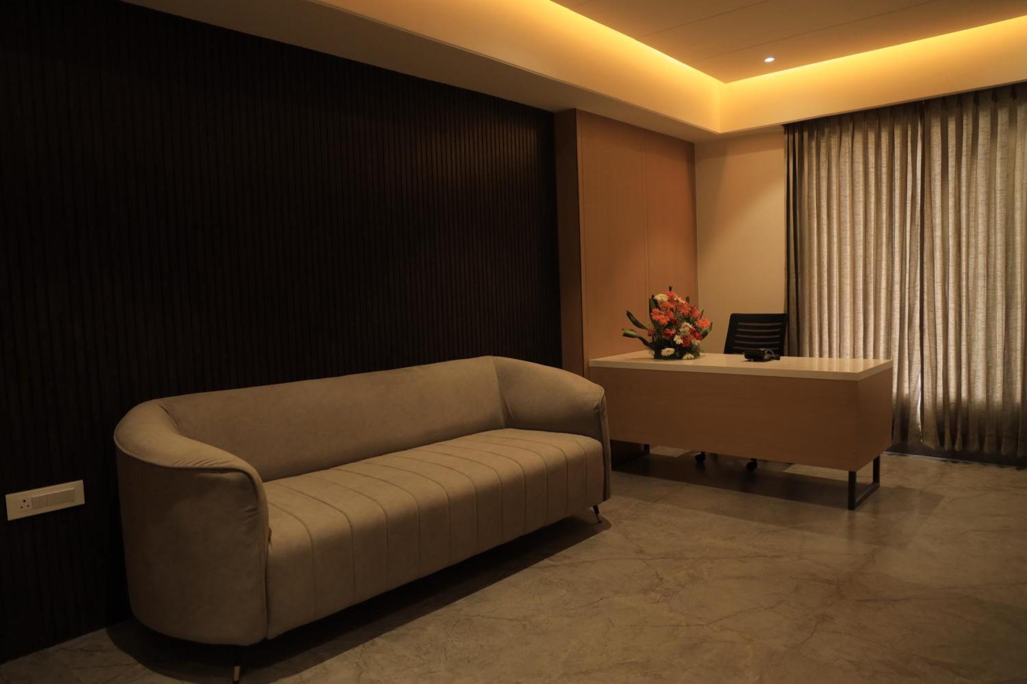 Vantara Suites Vellore Kültér fotó
