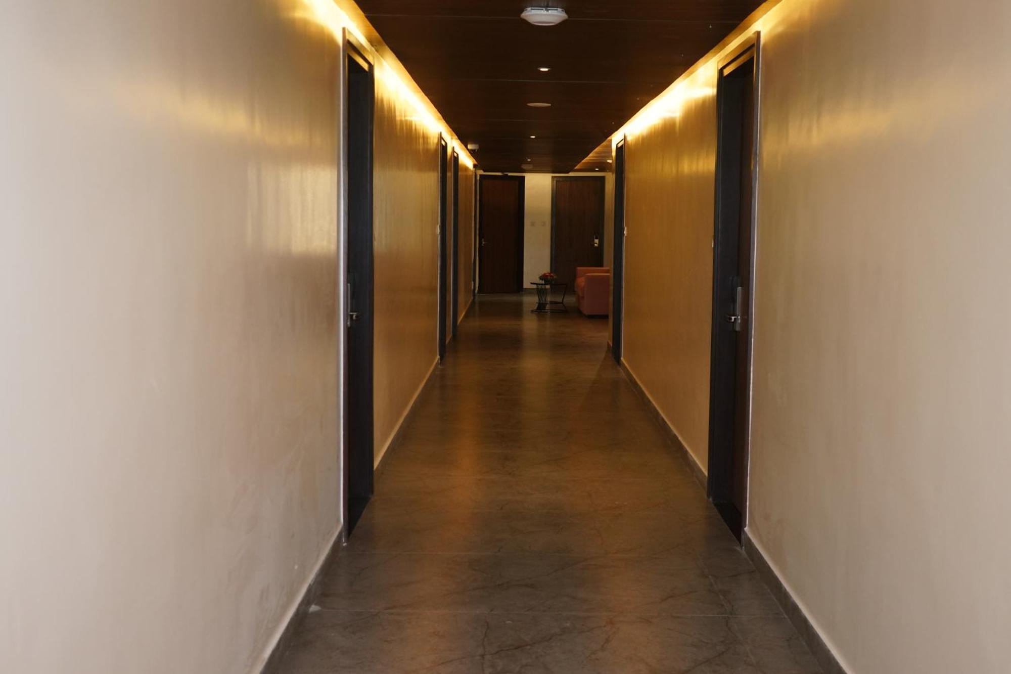 Vantara Suites Vellore Kültér fotó